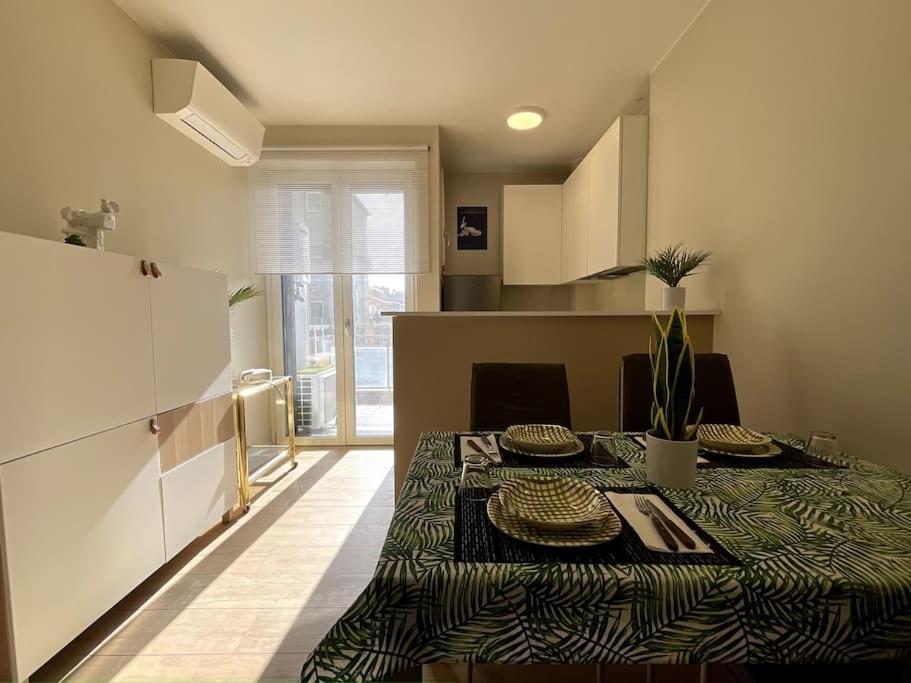 Elegante Appartamento Milano Linate Exteriör bild